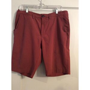 7Diamonds Performance Men's Golf Shorts Burgandy Size 32"